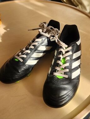 Adidas Kids Soccer Cleats, Size 3.5